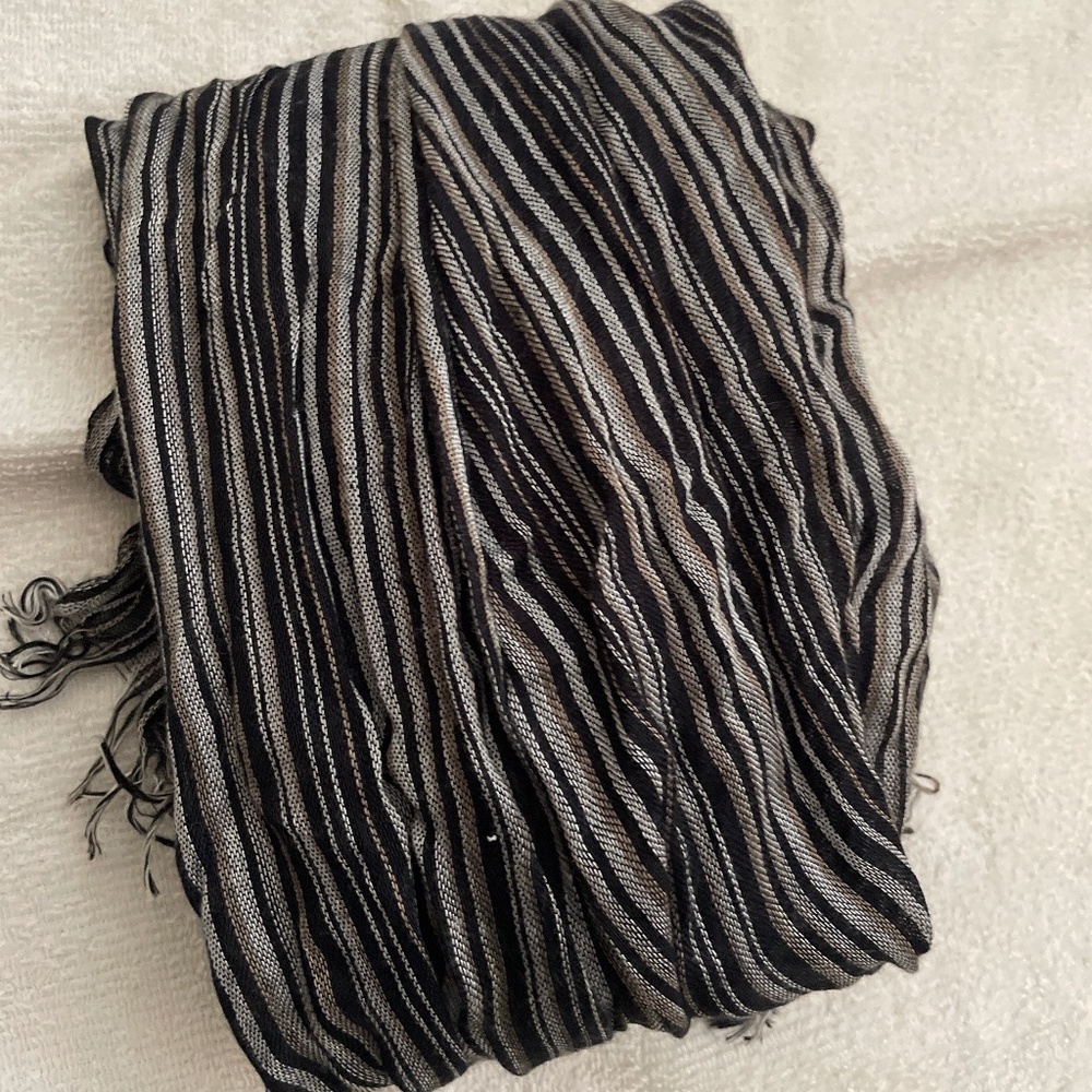 Elegant scarf